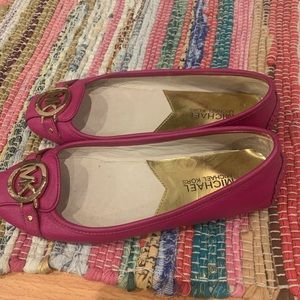 Pink Michael Kors flats size: 6 1/2